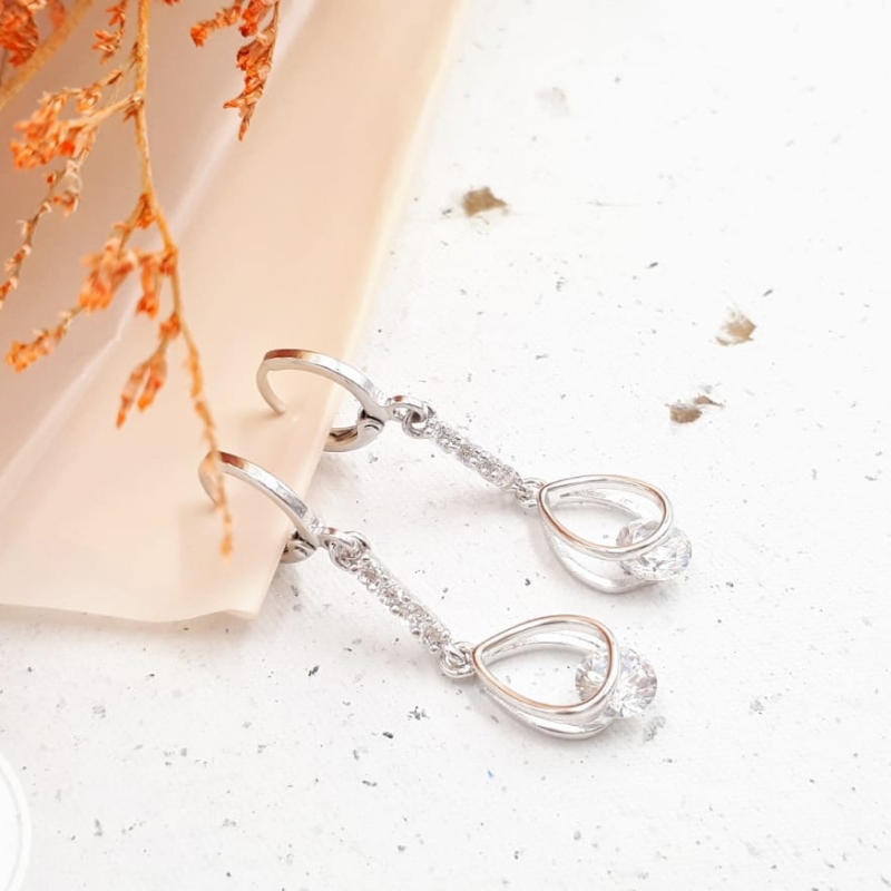 XUPING ANTING SILVER TEARDROPS